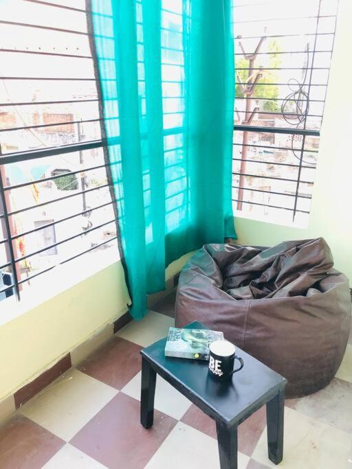 The Emerald House Varanasi Bagian luar foto